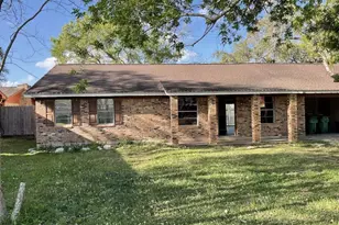 405 Oyster Creek Ct, Richwood, TX 77531 - Photo 6