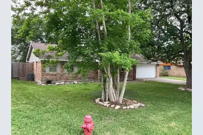 405 Oyster Creek Court, Richwood, TX 77531 - Photo 2