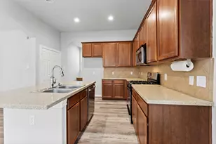 38 W Montfair Blvd, Spring, TX 77382 - Photo 8