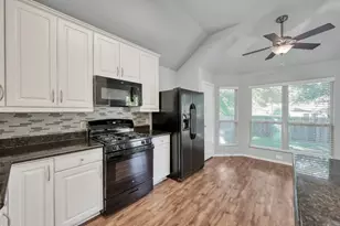 990 Northampton Dr, Conroe, TX 77303 - Photo 16