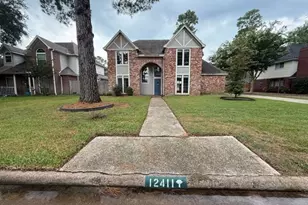 12411 Exbury Ct, Tomball, TX 77377 - Photo 2
