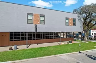 612 W Texas Ave, Baytown, TX 77520 - Photo 2