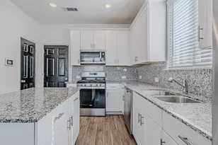 10622 Cashew Run Ln, Houston, TX 77075 - Photo 12