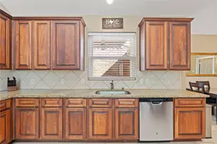 9959 Kemp Forest Dr, Houston, TX 77080 - Photo 18