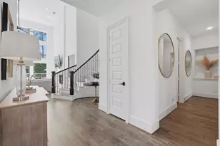 96 Winter Sunrise Cir, The Woodlands, TX 77375 - Photo 8