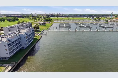 560 Pleasure Island Boulevard #222, Port Arthur, TX 77640 - Photo 34