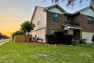 16326 Soaring Eagle Dr, Sugar Land, TX 77498 - Photo 2