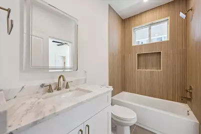 1034 W 17th St Street #C, Houston, TX 77008 - Photo 14