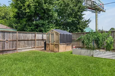 509 Texas St, Tomball, TX 77375 - Photo 36