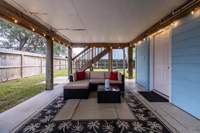 120 W 8th Street, Kemah, TX 77565 - Photo 4