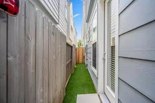 5221 Hillman St, Houston, TX 77023 - Photo 32