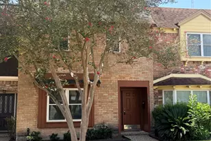 1351 Mardi Ln, Houston, TX 77055 - Photo 2