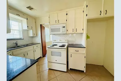 446 Zoe Street, Houston, TX 77020 - Photo 8