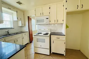 446 Zoe St, Houston, TX 77020 - Photo 8