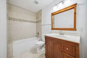 345 W 22nd St, Houston, TX 77008 - Photo 12