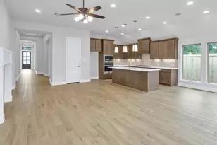 26325 Saddleback Ln, Magnolia, TX 77316 - Photo 2