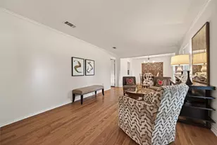 4505 Waycross Dr, Houston, TX 77035 - Photo 8