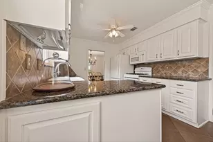 4505 Waycross Dr, Houston, TX 77035 - Photo 16