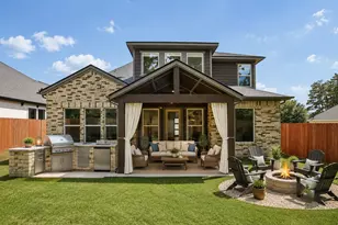 205 Wyndemere Dr, Montgomery, TX 77356 - Photo 2