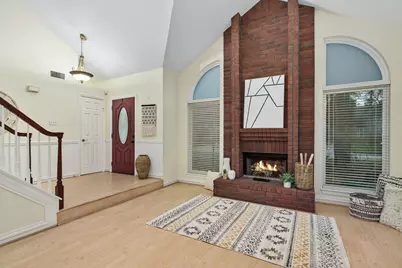 15 Dusky Meadow Place, The Woodlands, TX 77381 - Photo 6