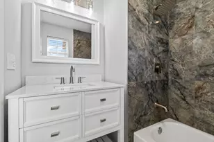 1740 6th St, Hempstead, TX 77445 - Photo 10