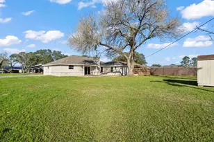 1740 6th St, Hempstead, TX 77445 - Photo 30