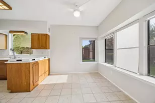 3902 Crystal Falls Dr, Missouri City, TX 77459 - Photo 10