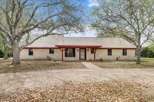 620 Panorama Rd, La Grange, TX 78945 - Photo 1