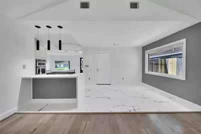 2206 Saxon Drive, Houston, TX 77018 - Photo 8