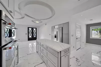 2206 Saxon Drive, Houston, TX 77018 - Photo 12