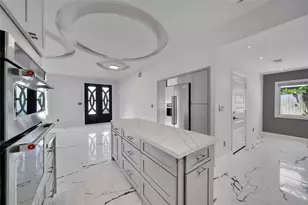 2206 Saxon Dr, Houston, TX 77018 - Photo 12