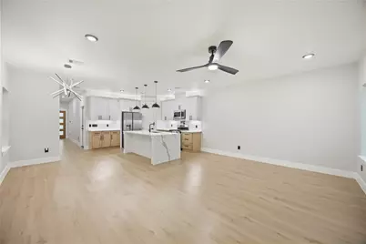 8013 Moon Beam Street #B, Houston, TX 77088 - Photo 4