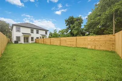 8013 Moon Beam Street #B, Houston, TX 77088 - Photo 20