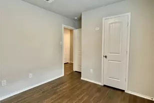126 E Ash St, Angleton, TX 77515 - Photo 14