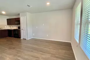 126 E Ash St, Angleton, TX 77515 - Photo 6
