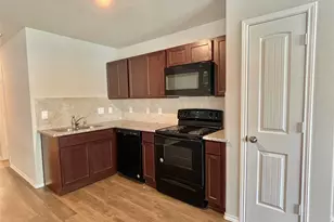126 E Ash St, Angleton, TX 77515 - Photo 8