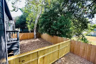 4302 Hirsch Rd, Houston, TX 77026 - Photo 18