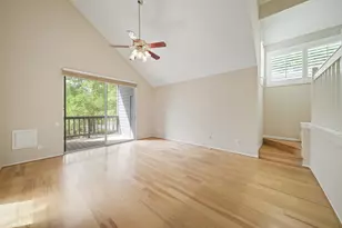 130 Sugar Berry Cir, Houston, TX 77024 - Photo 2