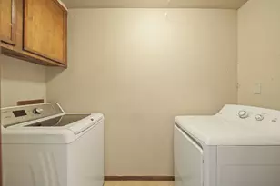 130 Sugar Berry Cir, Houston, TX 77024 - Photo 24