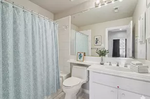 1951 W Clay St, Houston, TX 77019 - Photo 28