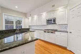 1951 W Clay St, Houston, TX 77019 - Photo 16