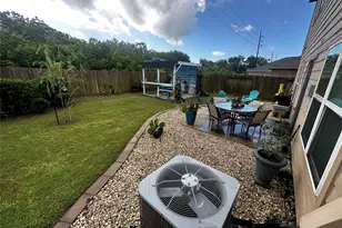 9418 Opal Gates Dr, Rosharon, TX 77583 - Photo 8