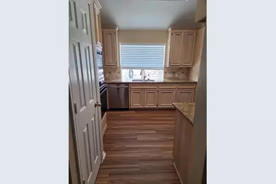 106 Palm Castle, League City, TX 77573 - Photo 4