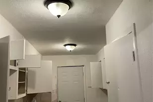 419 Fisher St, West Columbia, TX 77486 - Photo 6