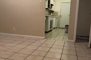 419 Fisher St, West Columbia, TX 77486 - Photo 4