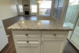 2915 Garden Ln, Sugar Land, TX 77479 - Photo 8
