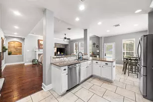 2167 Summit Mist Dr, Conroe, TX 77304 - Photo 10