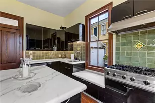 2002 Avenue K, Galveston, TX 77550 - Photo 10
