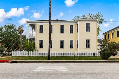 2002 Ave K, Galveston, TX 77550 - Photo 2