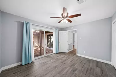 8 Hideaway Drive, Friendswood, TX 77546 - Photo 14